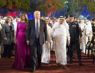 Κλασάτη και συντηρητική η Μελάνια Τραμπ, σχολιάζει ο Αραβικός Τύπος (φωτό, βίντεο)